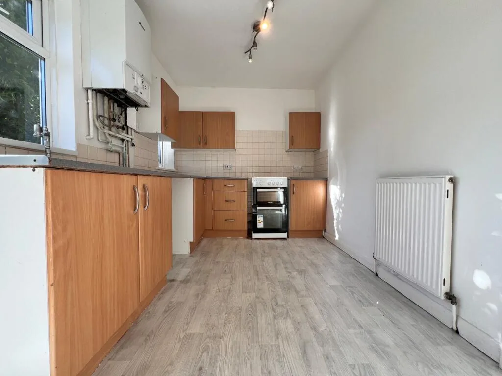 2 bedroom end of terrace house for rent