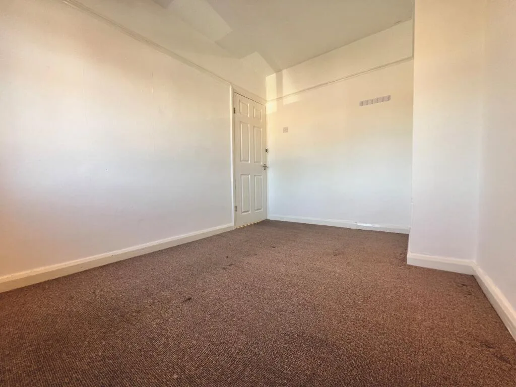 2 bedroom end of terrace house for rent
