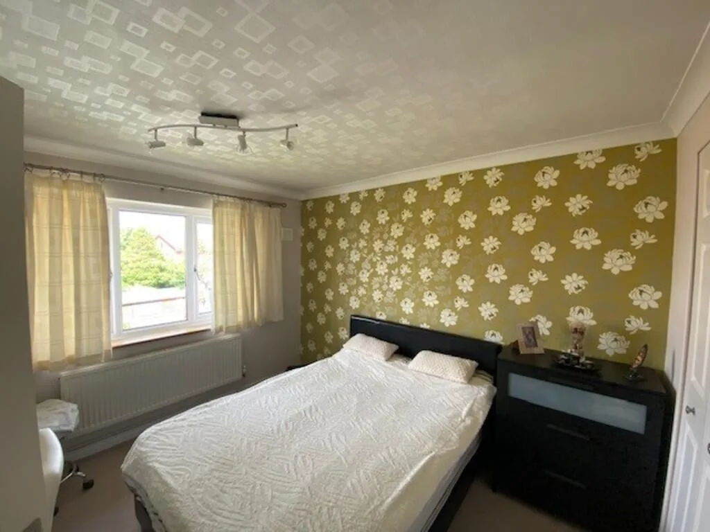 2 bedroom maisonette for rent