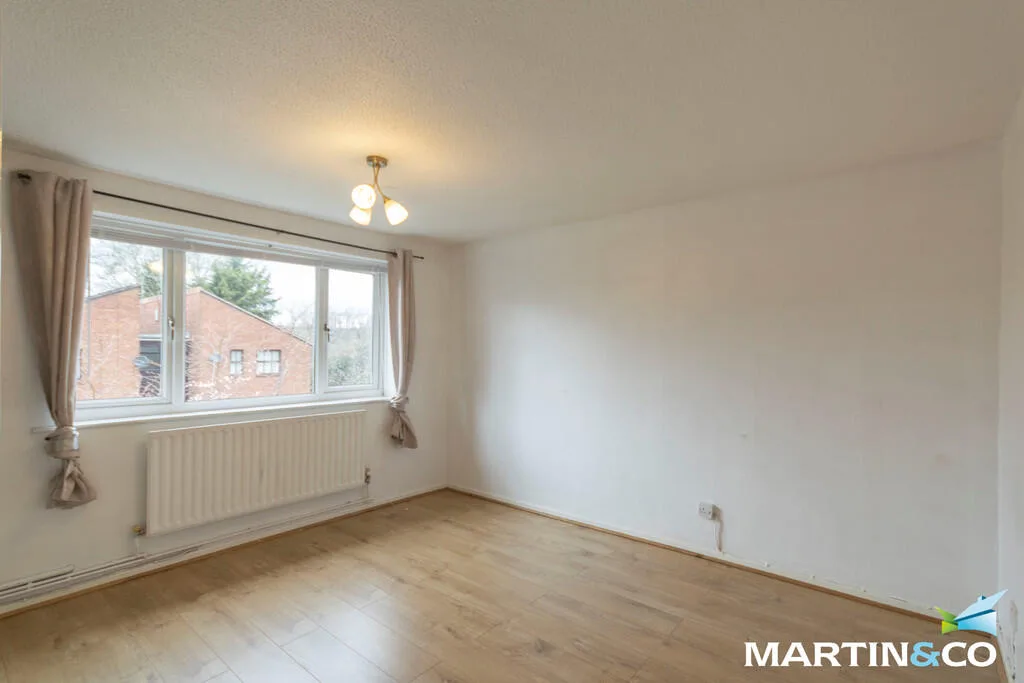 2 bedroom maisonette for rent