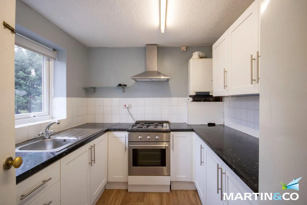 2 bedroom maisonette for rent