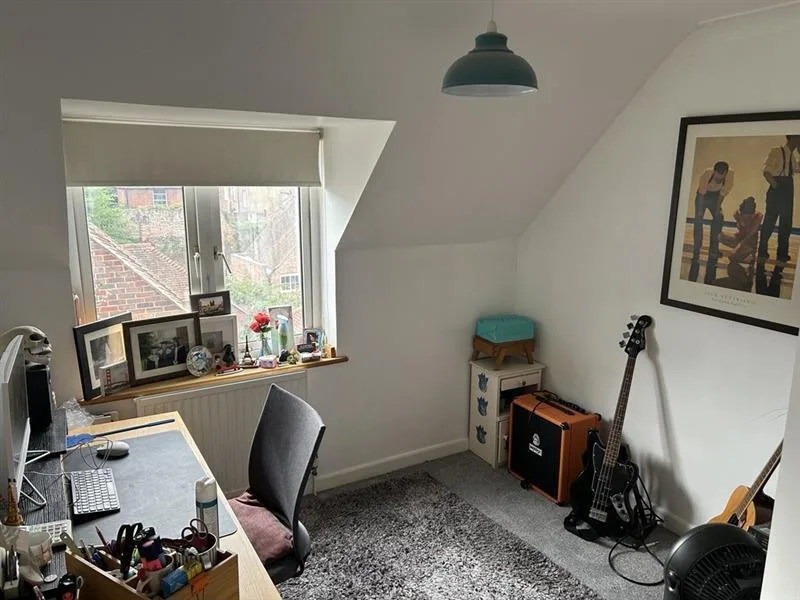 2 bedroom house for rent