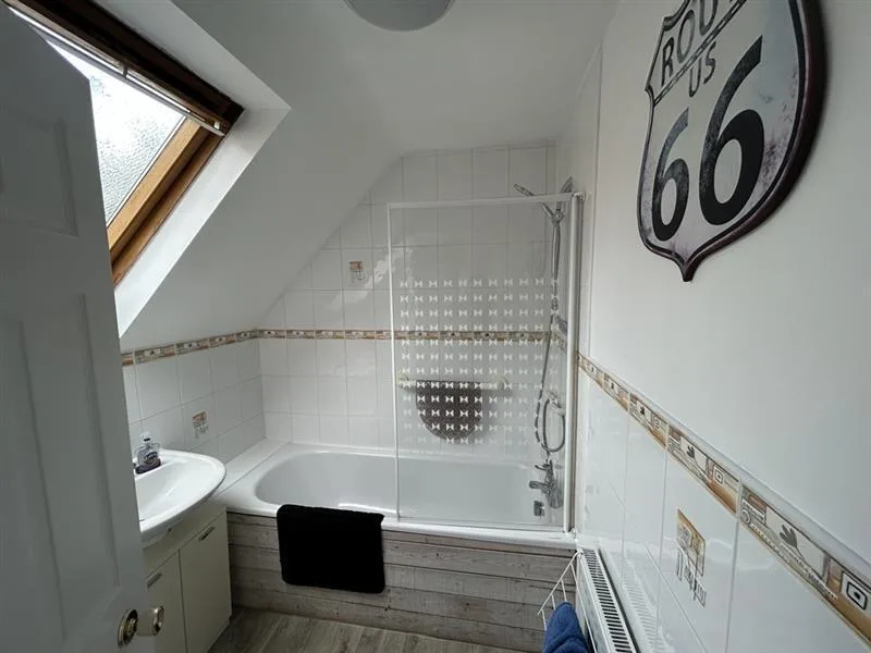 2 bedroom house for rent