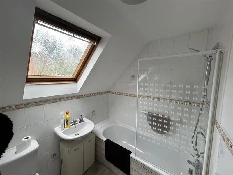 2 bedroom house for rent