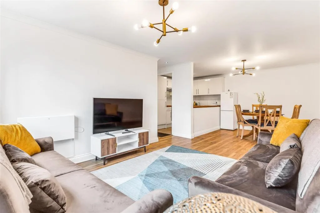 2 bedroom flat for rent