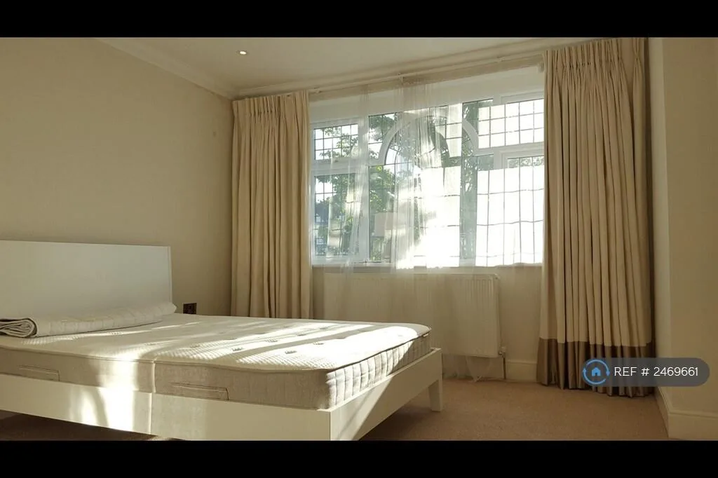 4 bedroom semi-detached house for rent