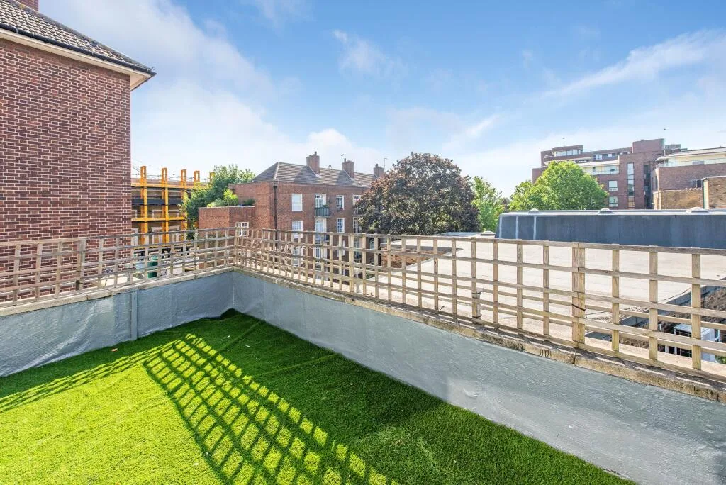 2 bedroom detached house for rent