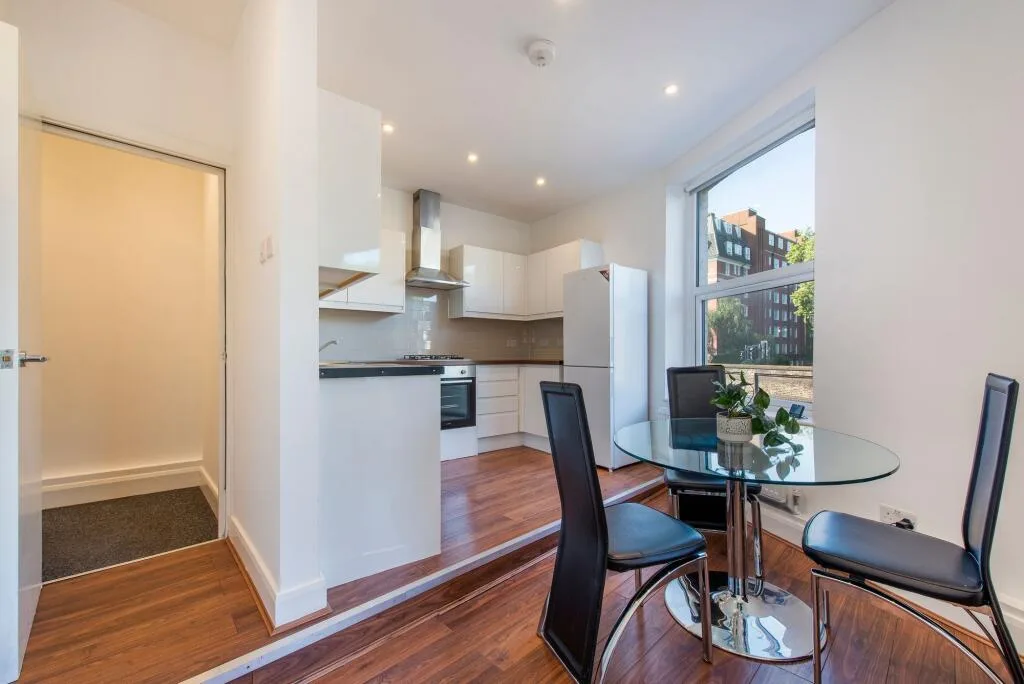2 bedroom detached house for rent