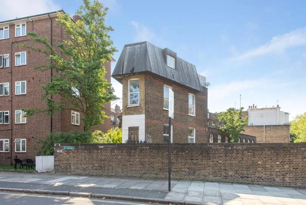 2 bedroom detached house for rent