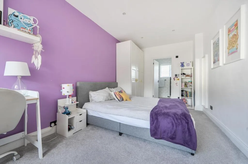 4 bedroom semi-detached house for rent