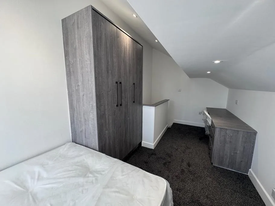 2 bedroom house for rent