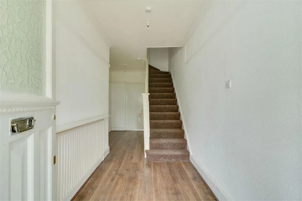 3 bedroom semi-detached house for rent
