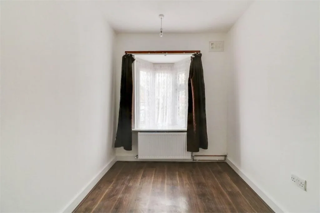 3 bedroom semi-detached house for rent