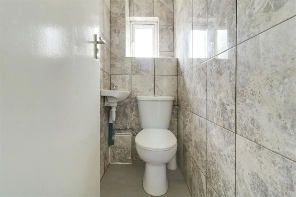3 bedroom semi-detached house for rent