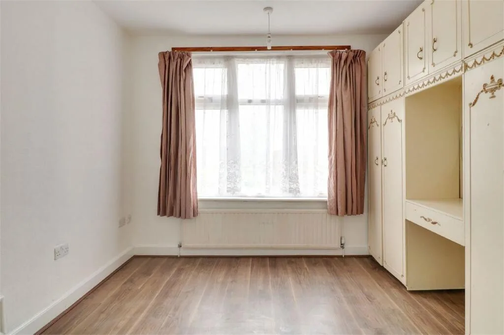 3 bedroom semi-detached house for rent