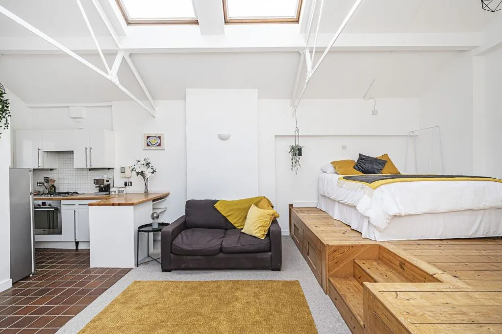Studio flat for rent
