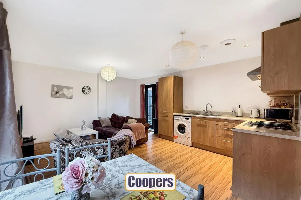 2 bedroom semi-detached house for rent
