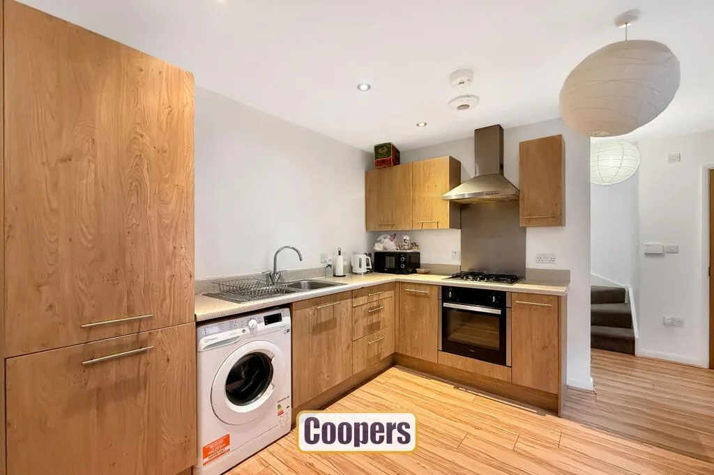 2 bedroom semi-detached house for rent