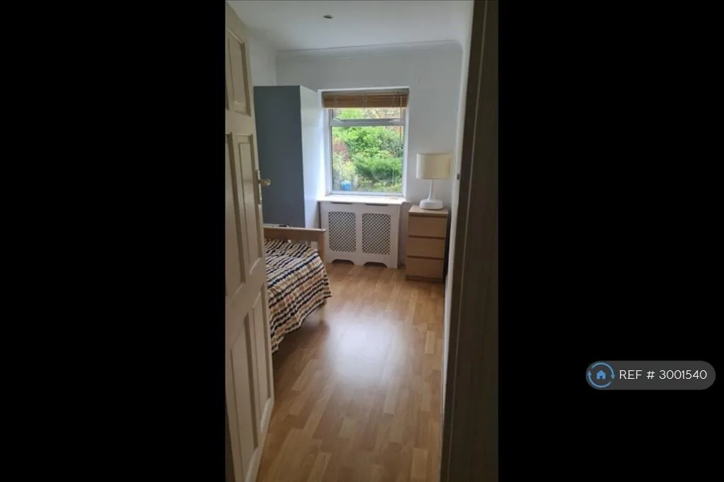 2 bedroom maisonette for rent
