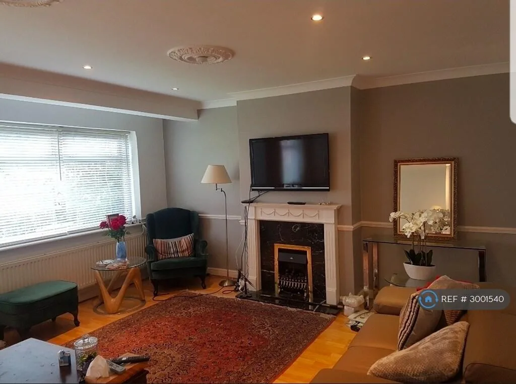 2 bedroom maisonette for rent