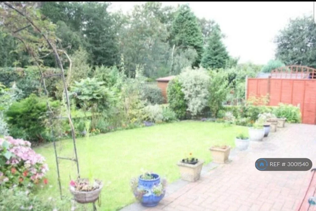 2 bedroom maisonette for rent