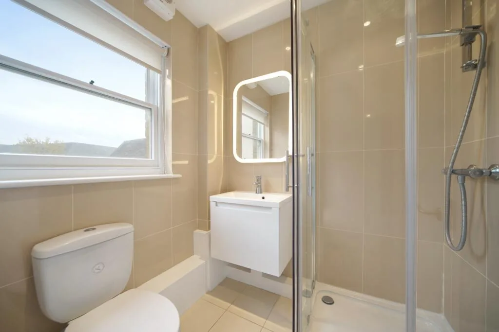 3 bedroom maisonette for rent
