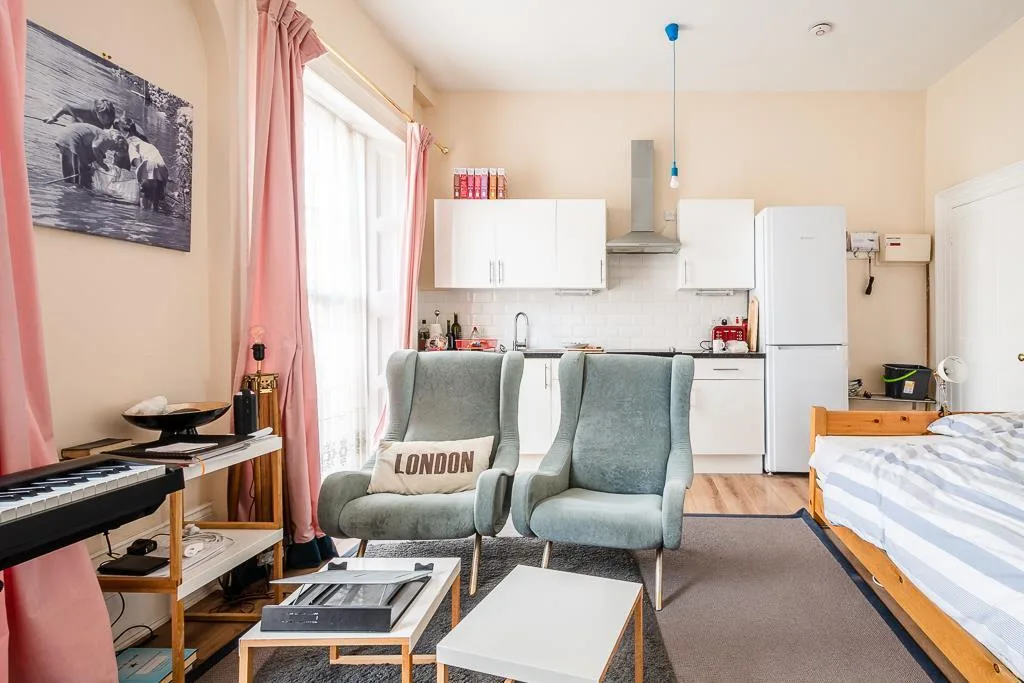 Studio apartment for rent