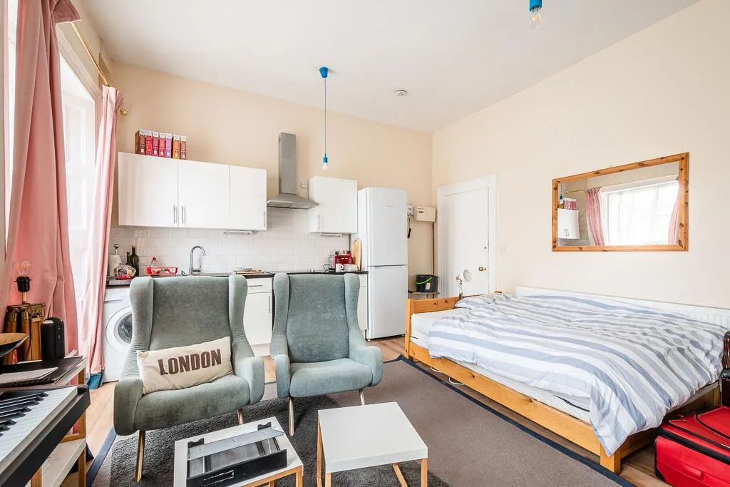 Studio apartment for rent