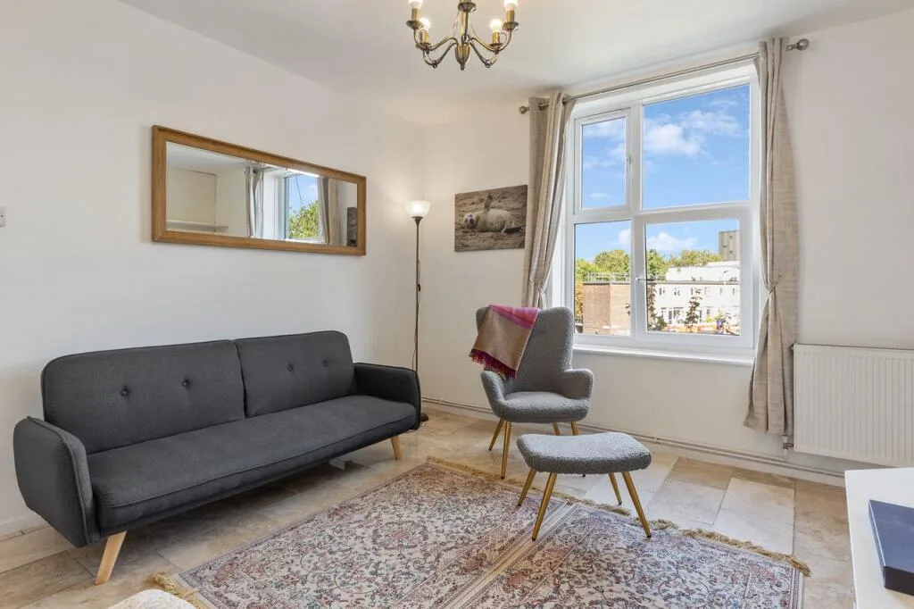 3 bedroom flat for rent