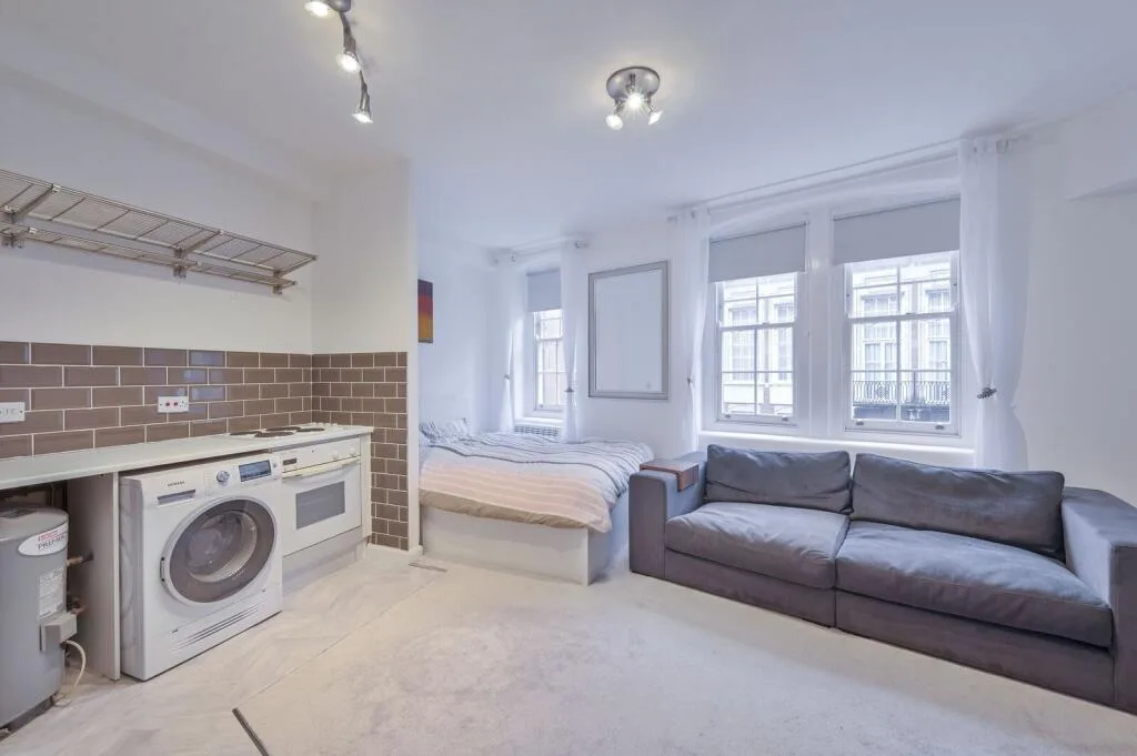 Studio flat for rent