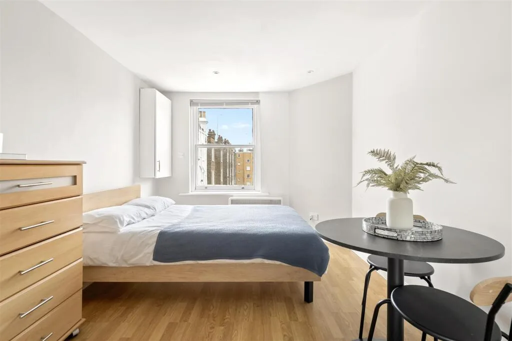 Studio flat for rent