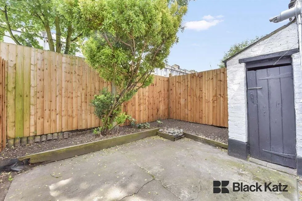 4 bedroom terraced house for rent