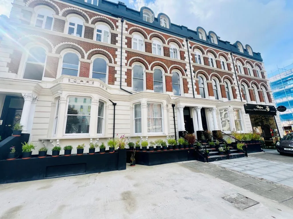2 bedroom flat for rent