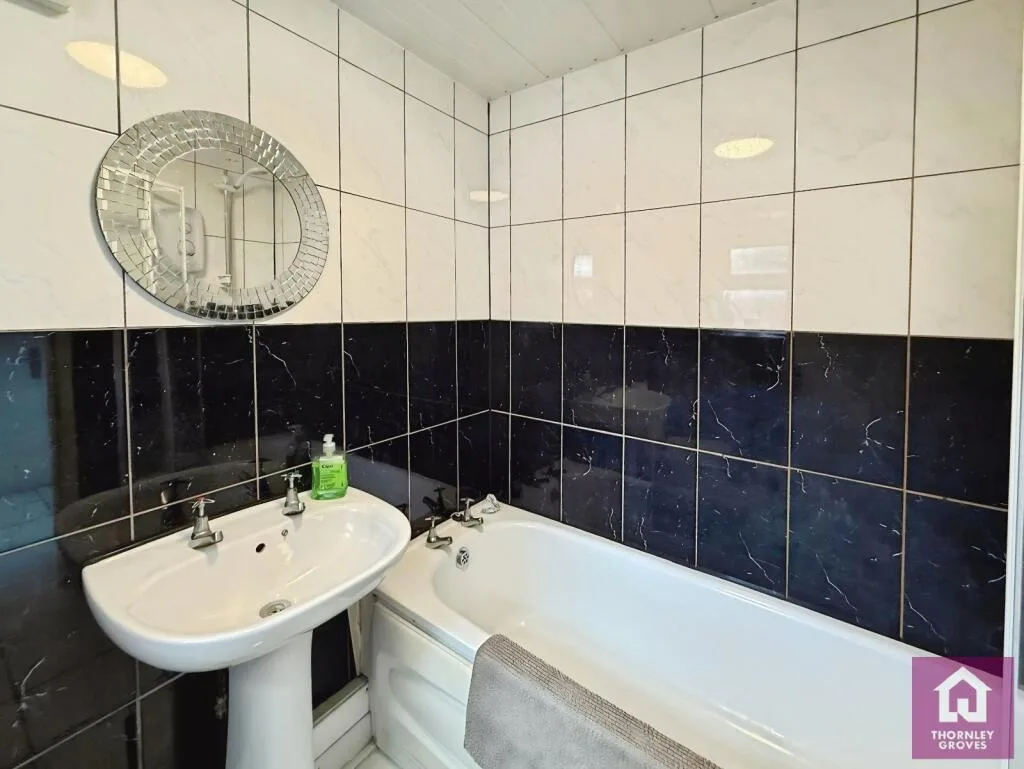 4 bedroom terraced house for rent