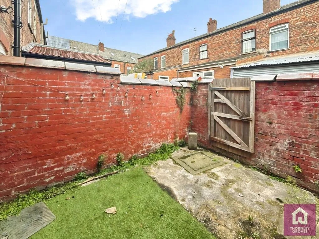 4 bedroom terraced house for rent
