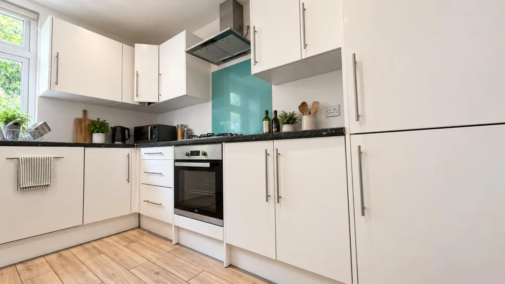 3 bedroom flat for rent