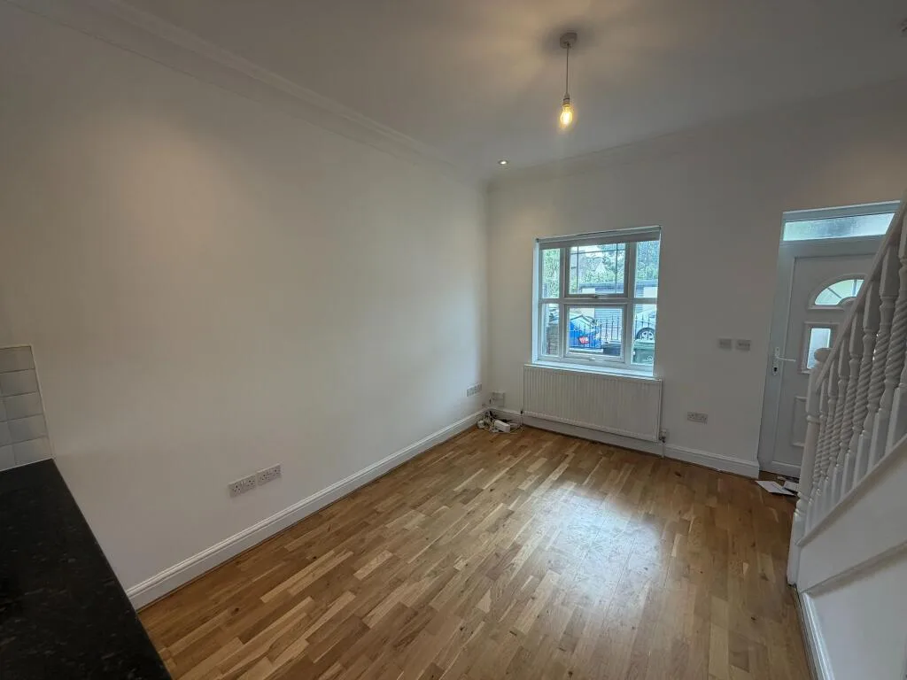 2 bedroom semi-detached house for rent