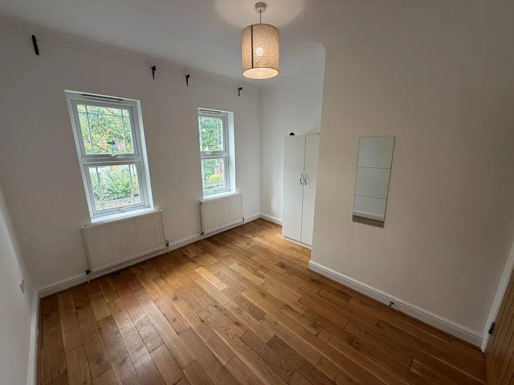 2 bedroom semi-detached house for rent