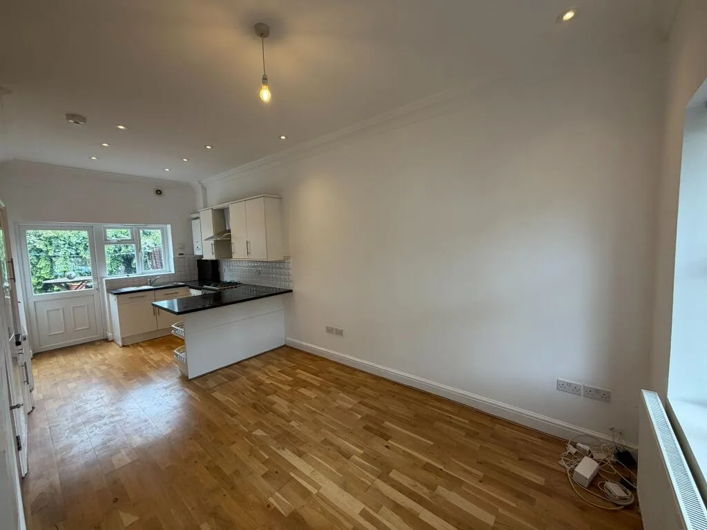 2 bedroom semi-detached house for rent