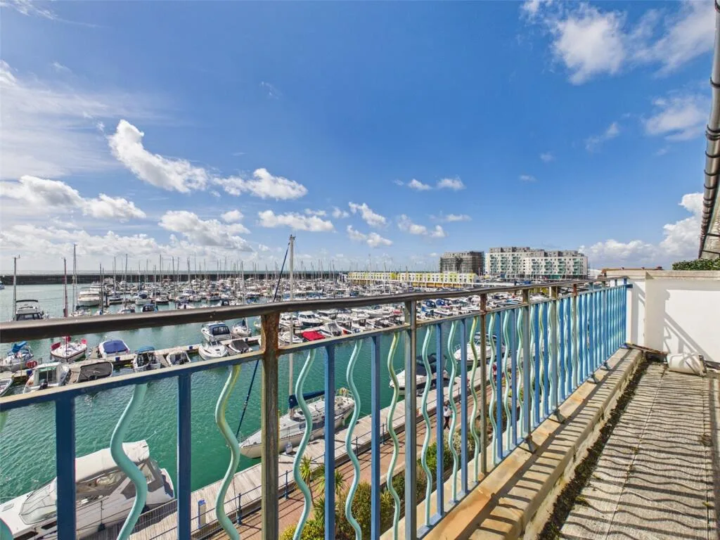 4 bedroom penthouse for rent