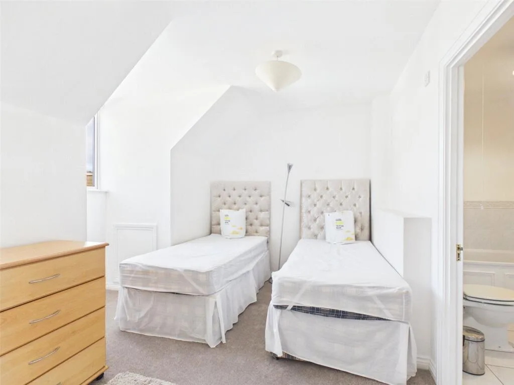 4 bedroom penthouse for rent