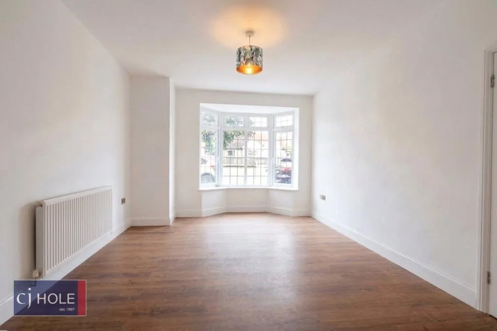 3 bedroom end of terrace house for rent