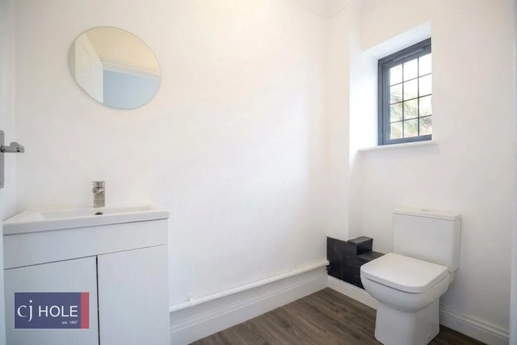 3 bedroom end of terrace house for rent
