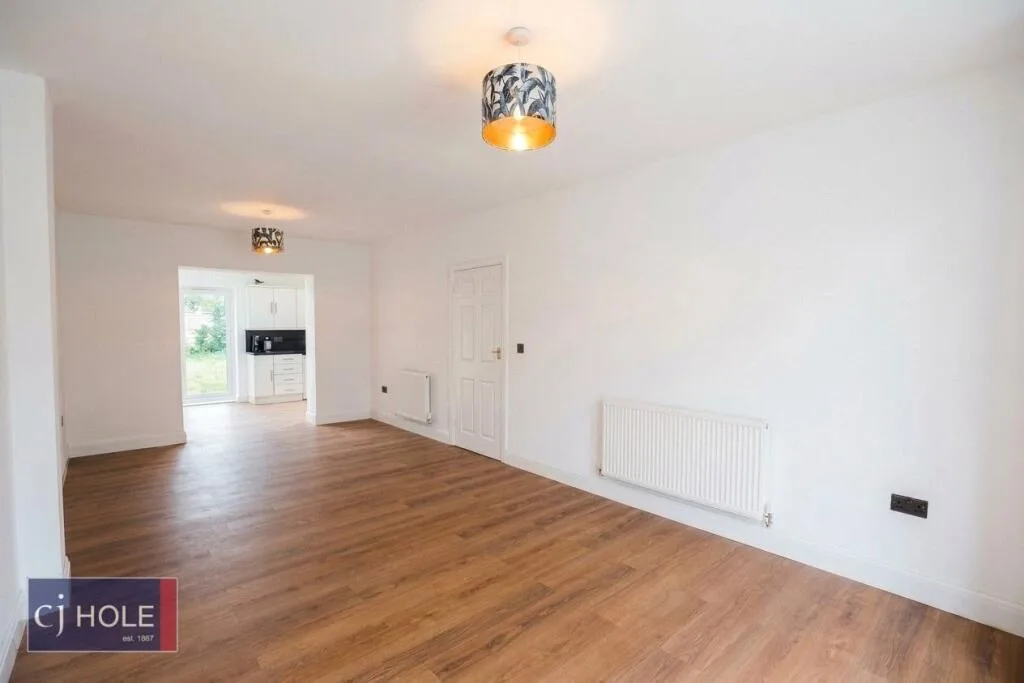 3 bedroom end of terrace house for rent