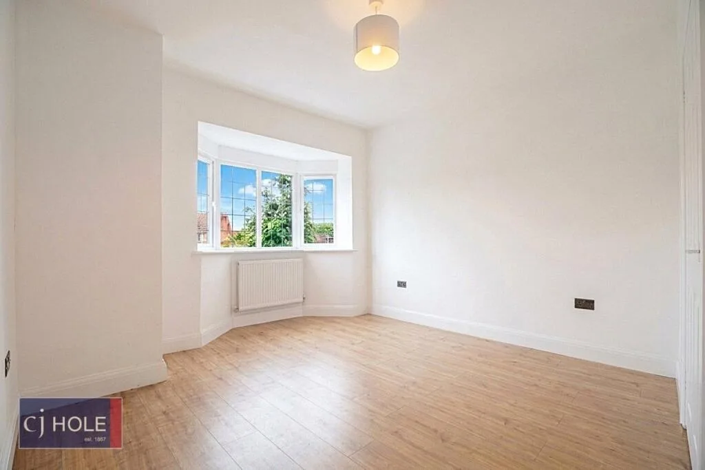 3 bedroom end of terrace house for rent