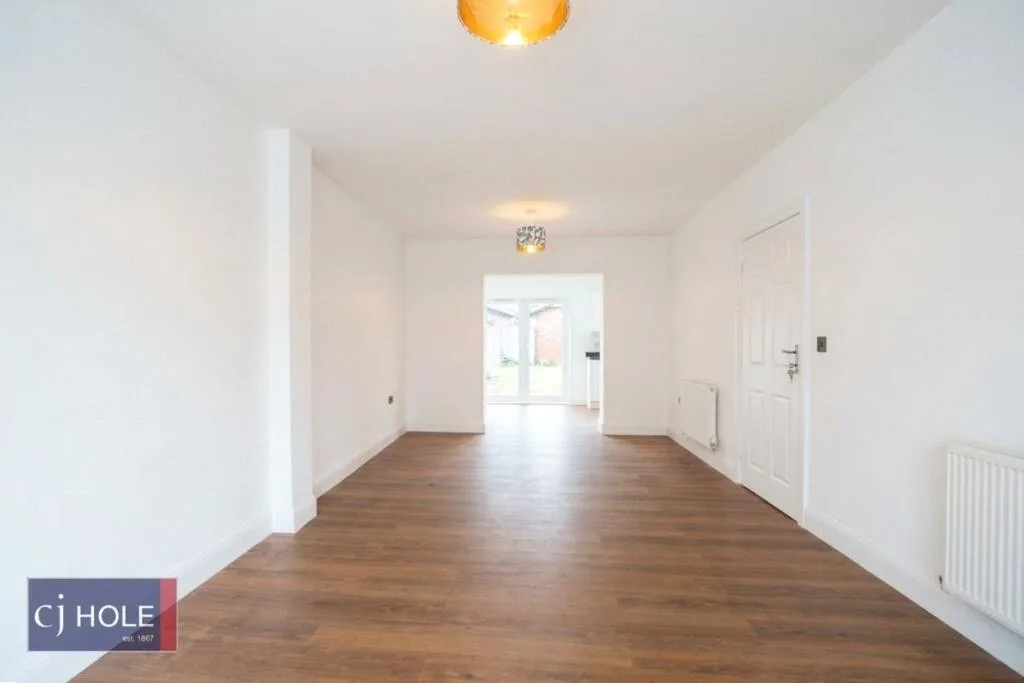 3 bedroom end of terrace house for rent