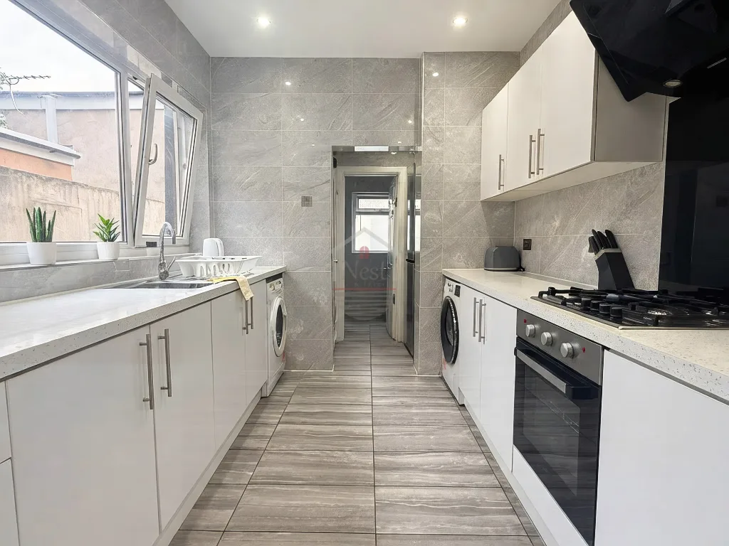 5 bedroom house for rent
