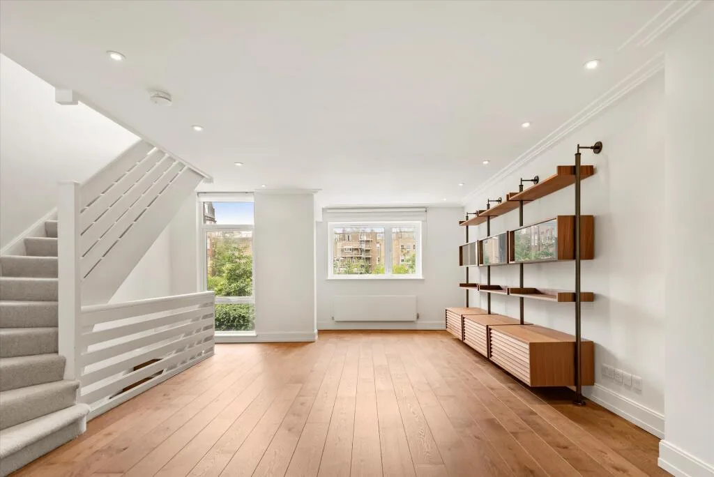 5 bedroom detached house for rent