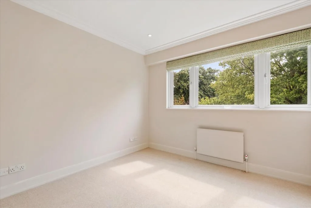 5 bedroom detached house for rent