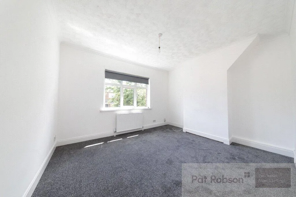 3 bedroom semi-detached house for rent